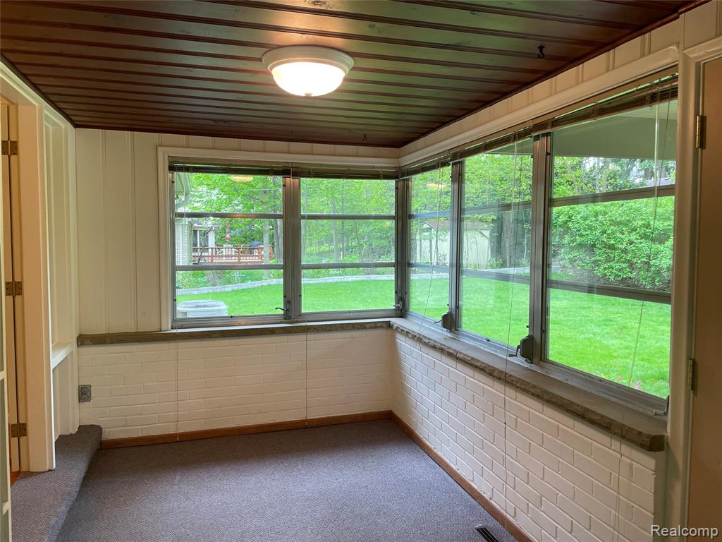46151 Bloomcrest Drive, Northville, MI 48167 — Photo 16