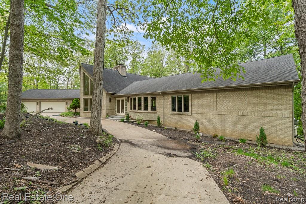 2670 Spring Grove Drive, Brighton, MI 48114 — Photo 53