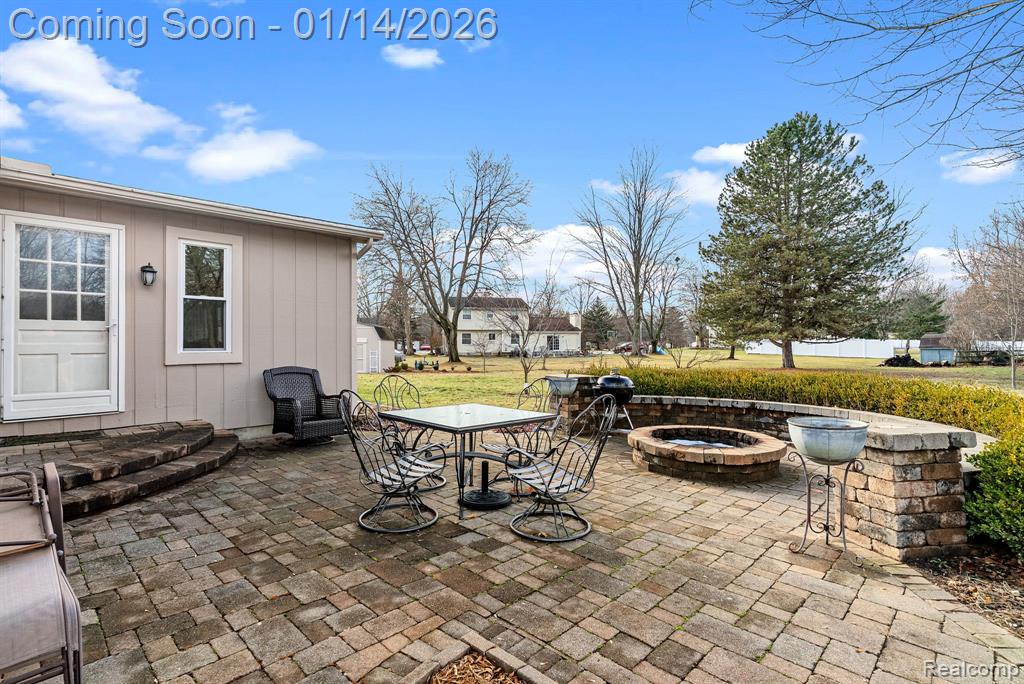 8098 Dover Drive, Grand Blanc, MI 48439 — Photo 51