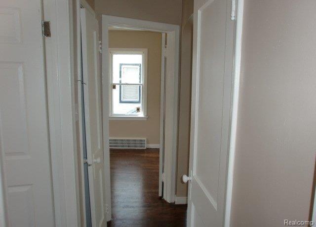 19724 ELKHART Street, Harper Woods, MI 48225 — Photo 10