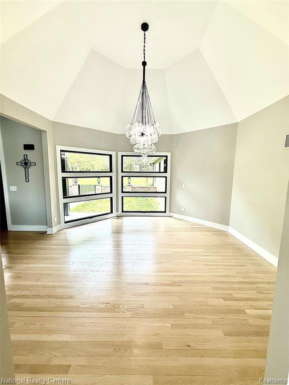 7050 Lake Shannon Court, Fenton, MI 48430 — Photo 17