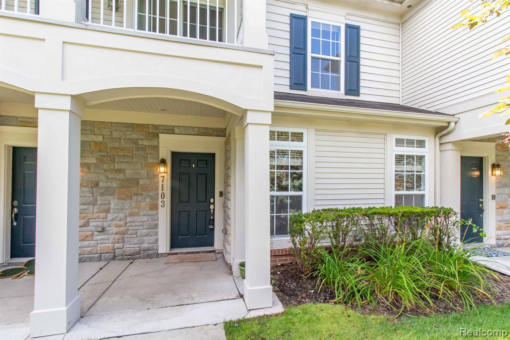 7103 ADDINGTON Drive, Commerce Twp, MI 48390 — Photo 3