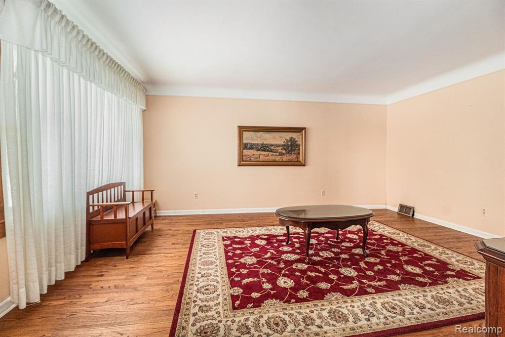 4402 Roosevelt Boulevard, Dearborn Heights, MI 48125 — Photo 5