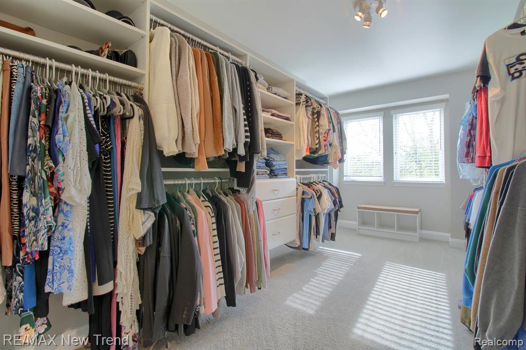 9457 DALEVIEW Drive, South Lyon, MI 48178 — Photo 23