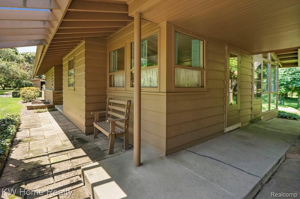 5660 Crabtree Road, Bloomfield Hills, MI 48301 — Photo 27