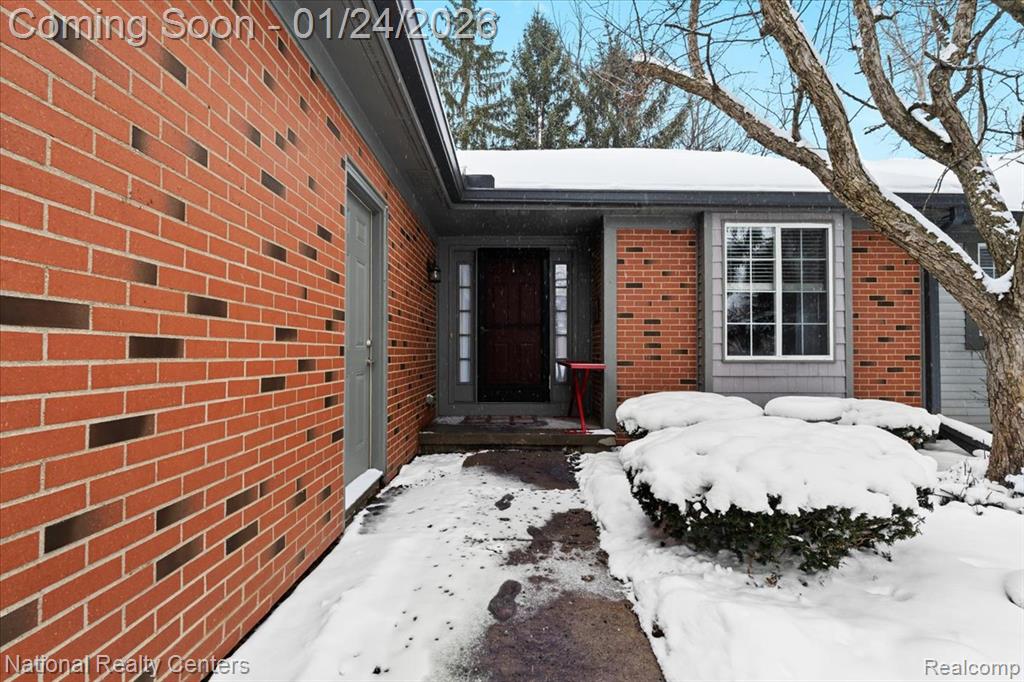 485 Winwood Circle, 115, Walled Lake, MI 48390 — Photo 4