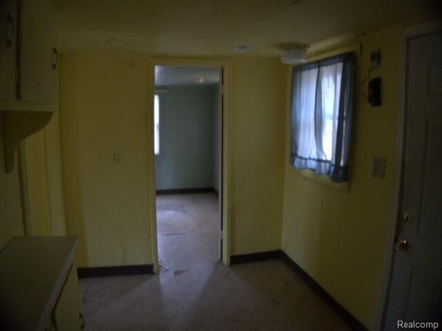 402 SEARLES Avenue, Benton Harbor, MI 49022 — Photo 12