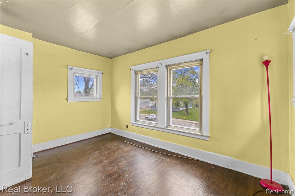 352 N Perry Street, Pontiac, MI 48342 — Photo 23