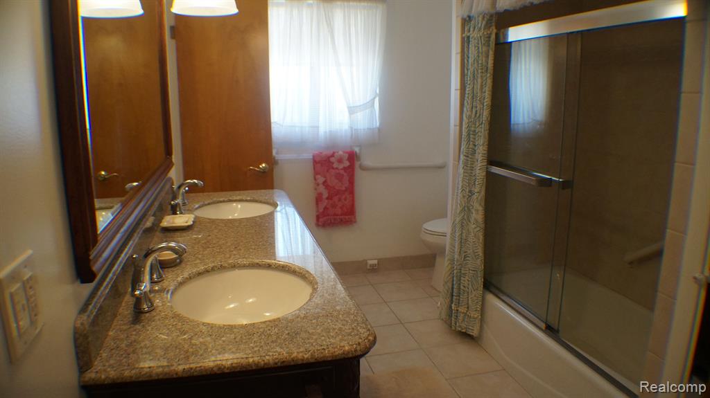 4609 CALVERT Court, Troy, MI 48085 — Photo 19