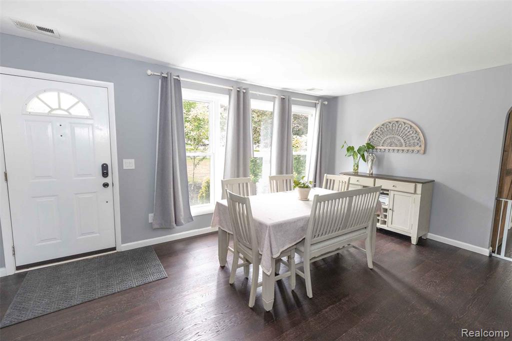 3976 Saginaw Trail, Waterford, MI 48329 — Photo 5