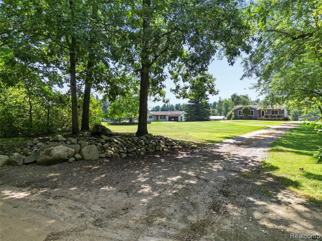 5308 Hummer Lake Road, Oxford, MI 48371 — Photo 39