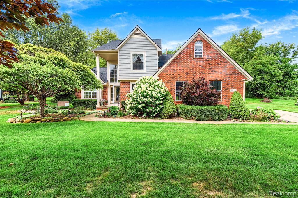 2375 Reidsview E, White Lake, MI 48383