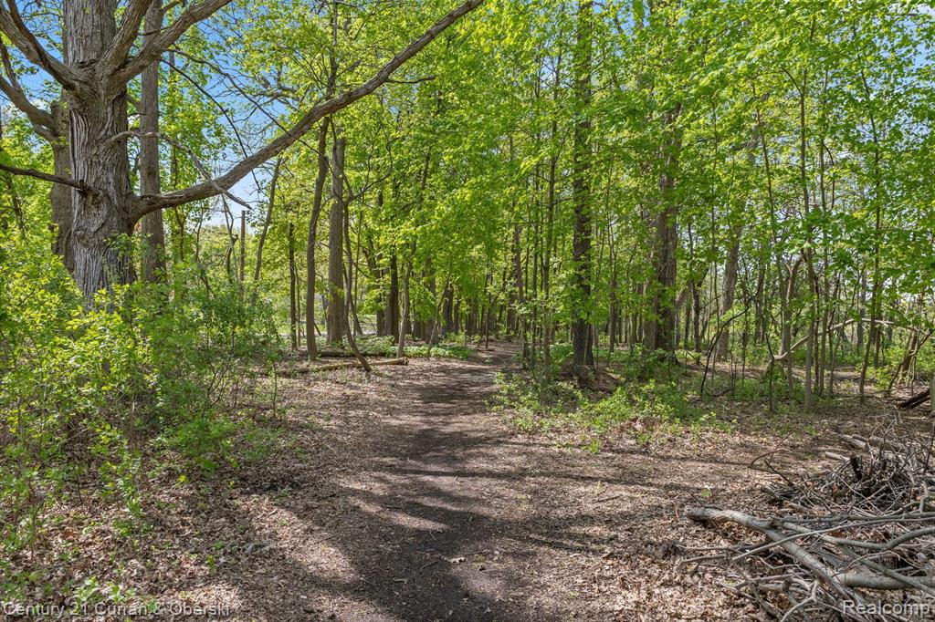 4400 HIGHFIELD Road, Waterford, MI 48329 — Photo 44