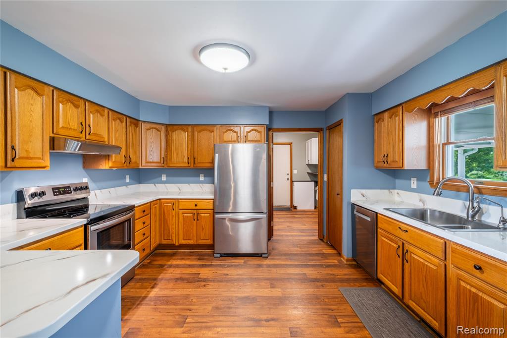 9600 Hamill Road, Otisville, MI 48463 — Photo 8