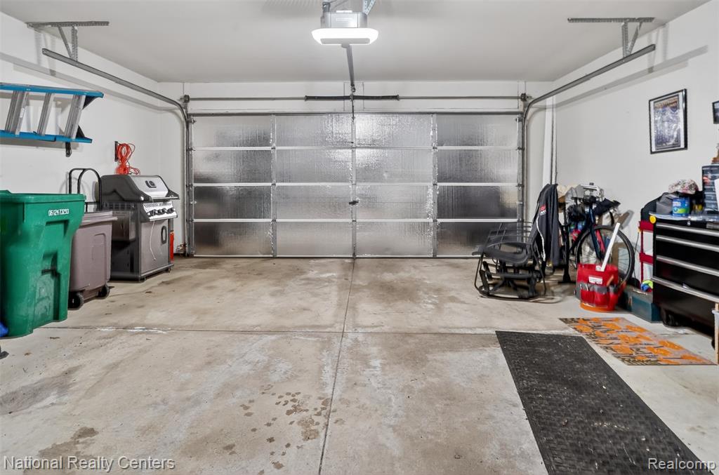 188 Center Boulevard, Wixom, MI 48393 — Photo 37