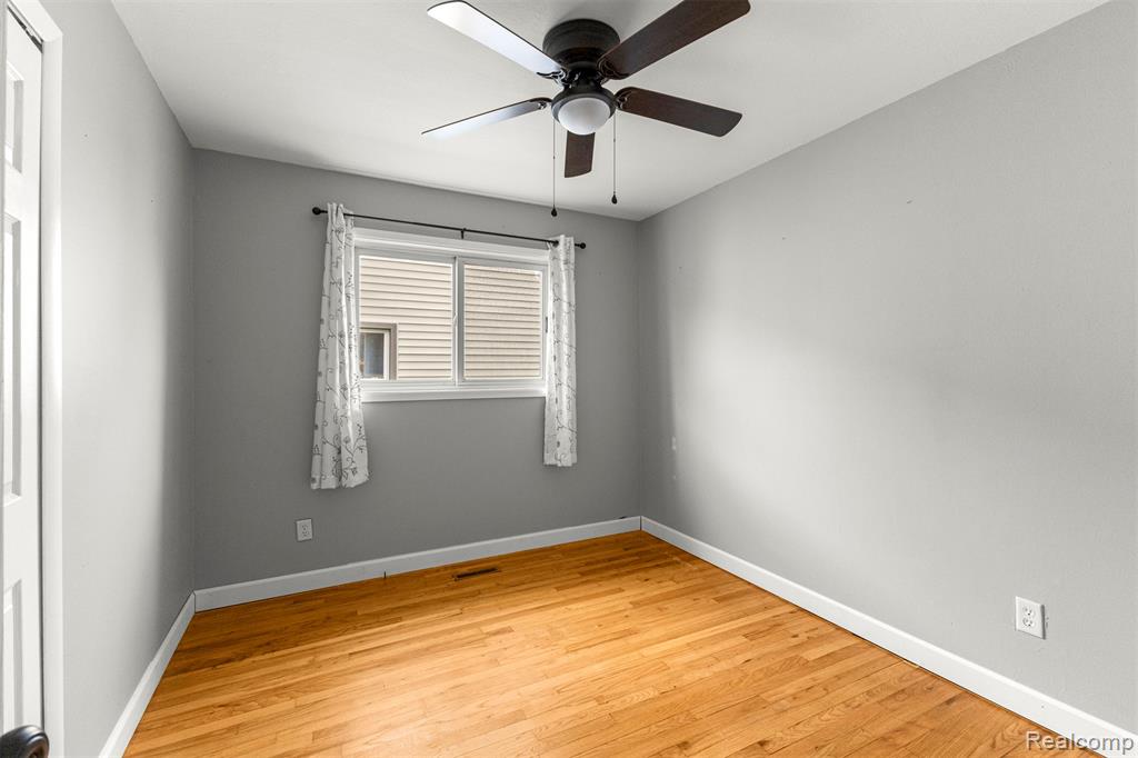 4516 Edgewood Street, Dearborn Heights, MI 48125 — Photo 19