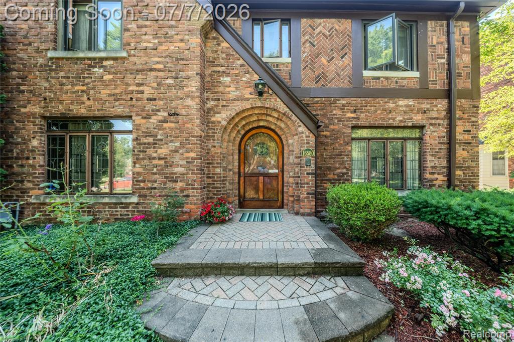 16580 Westmoreland Road, Detroit, MI 48219 — Photo 2