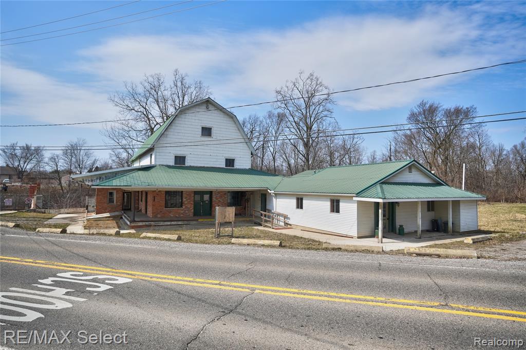 8572 Silver Lake Road, Linden, MI 48451 — Photo 6