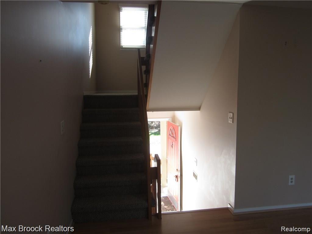 4250 BRECKENRIDGE Drive, West Bloomfield, MI — Photo 9