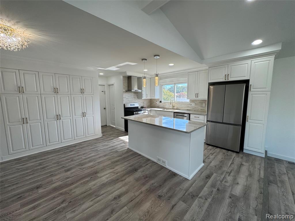43005 FREEPORT Drive, Sterling Heights, MI 48313 — Photo 6