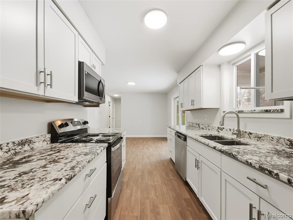 770 Sheryl Drive, Waterford, MI 48328 — Photo 9