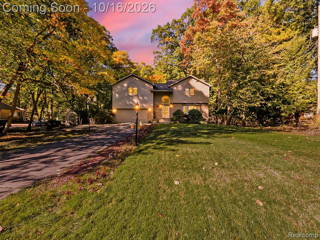 23605 Beech Road, Southfield, MI 48033