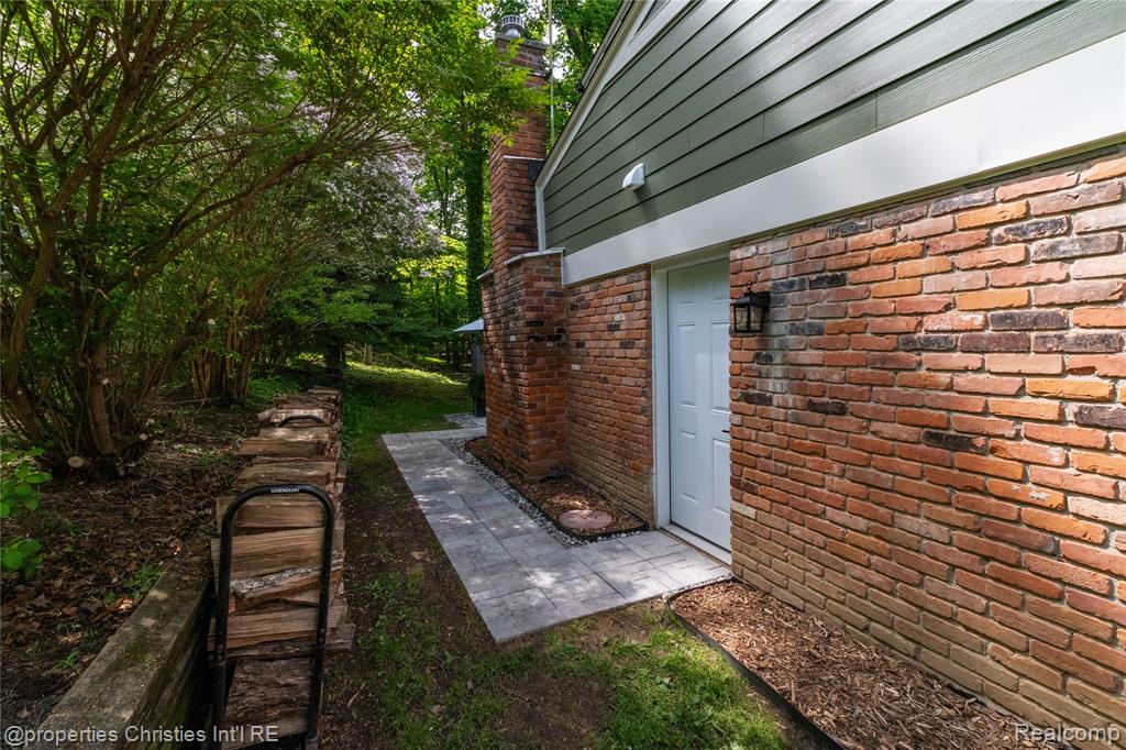 1069 Grace Court, Northville, MI 48167 — Photo 43