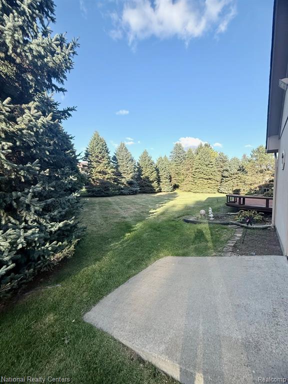 5115 Driftwood Drive, Commerce Twp, MI 48382 — Photo 12