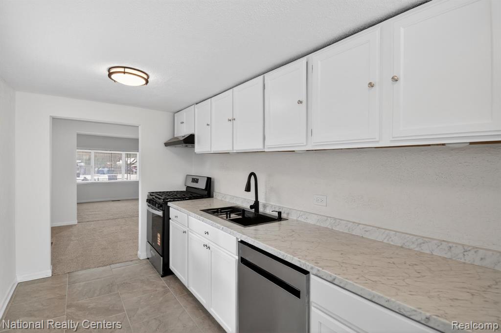5672 N Linville Street, Westland, MI — Photo 10