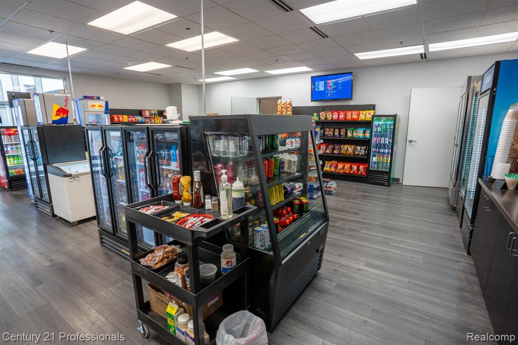 888 W Big Beaver - Troy Eatz Road, 112, Troy, MI 48084 — Photo 10
