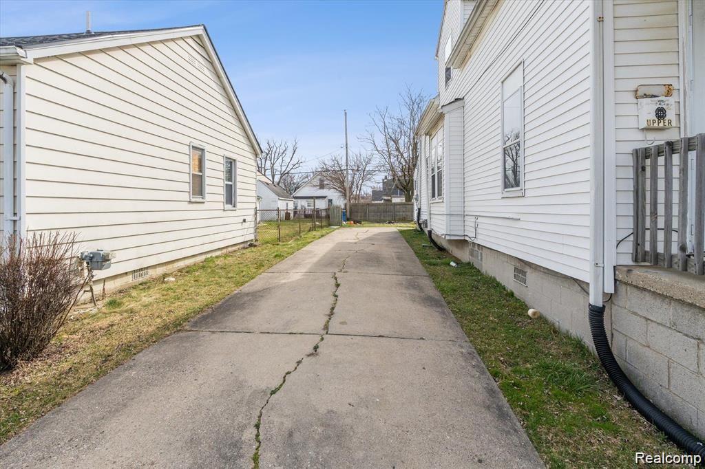 7068 Ford Avenue, Warren, MI 48091 — Photo 14