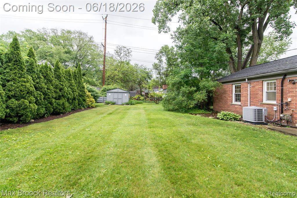 6799 E Dartmoor Road, West Bloomfield, MI — Photo 29