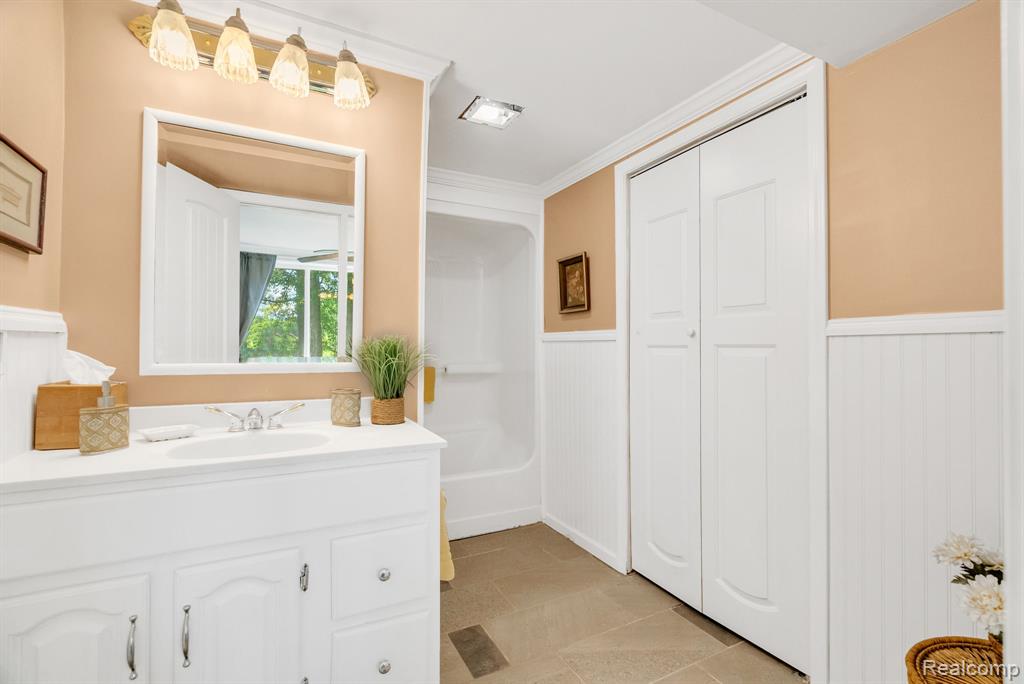 2610 Strawberry Lane, Port Huron, MI 48060 — Photo 59