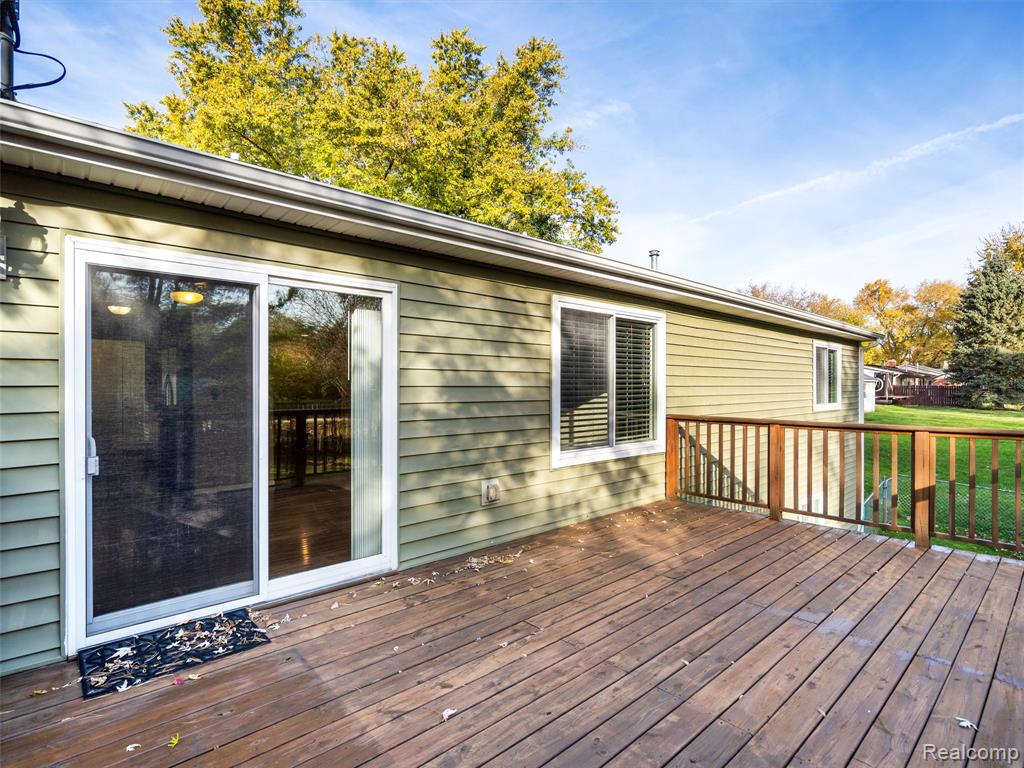 987 FAIRLEDGE Street, Lake Orion, MI 48362 — Photo 39