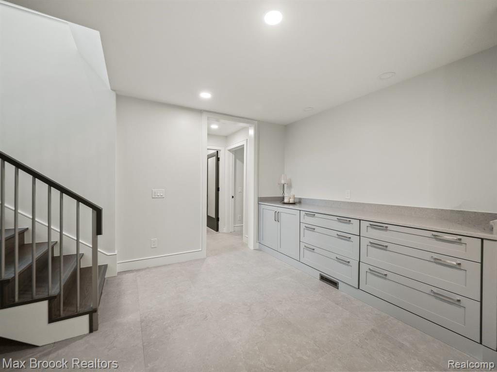 4890 Charing Cross Road, Bloomfield Hills, MI 48304 — Photo 33