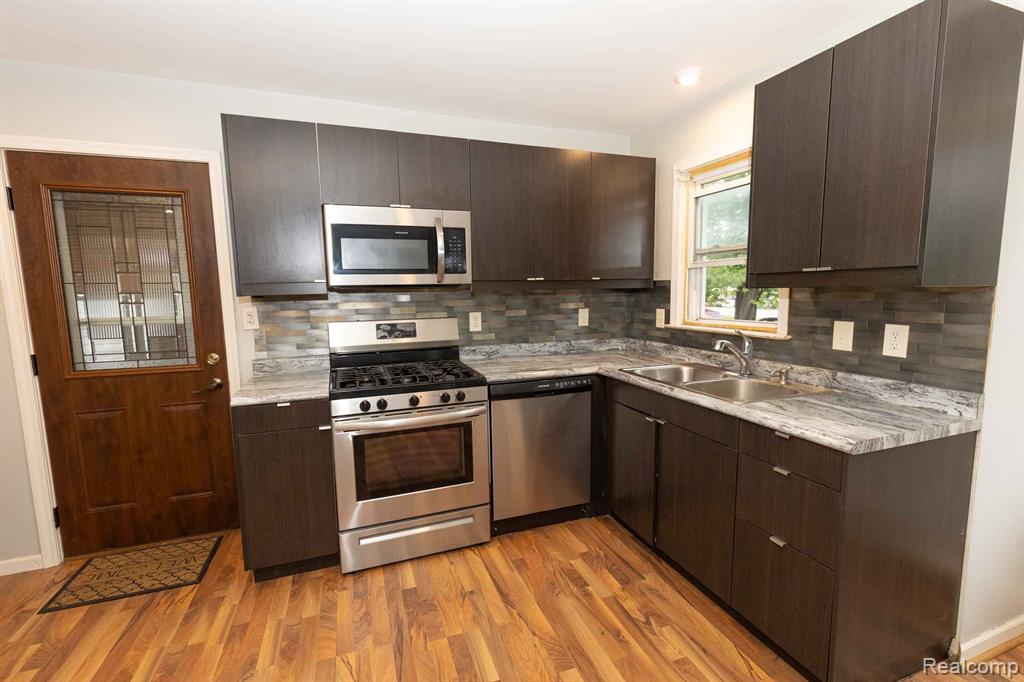 968 N WILDER Road, Lapeer, MI 48446 — Photo 11