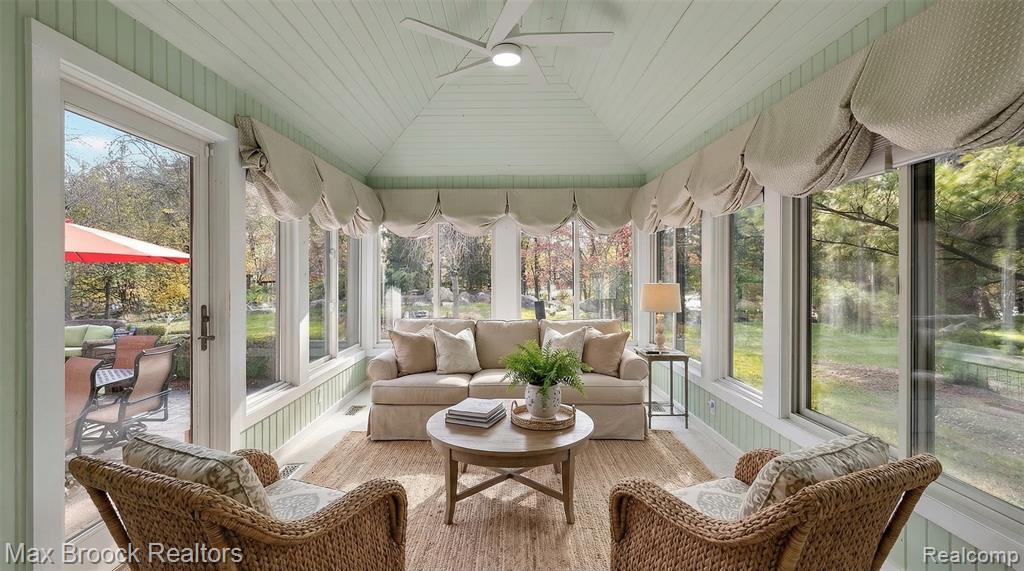 3673 York Court, Bloomfield Hills, MI 48301 — Photo 9