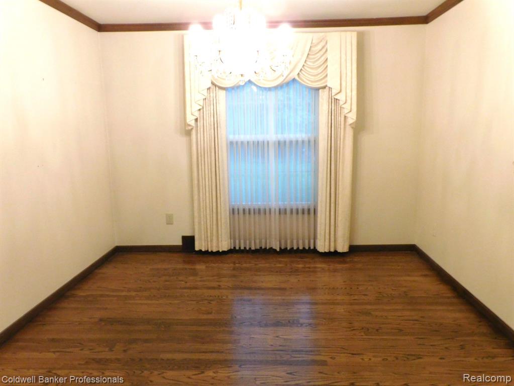 5244 Folkstone Drive, Troy, MI 48085 — Photo 9