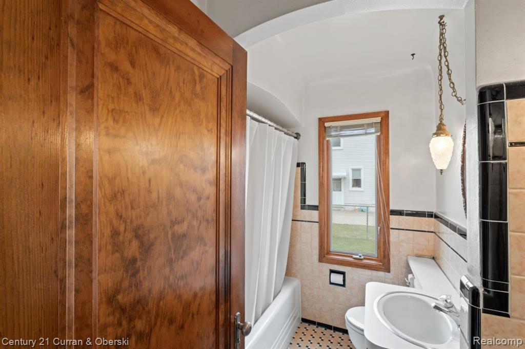 6100 HORGER Street, Dearborn, MI 48126 — Photo 52