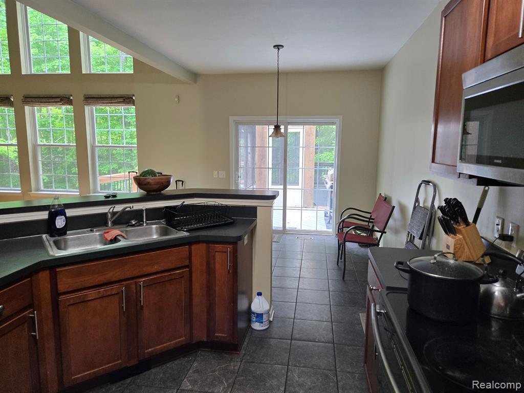 6798 LOON HOLLOW Court, Ypsilanti, MI 48197 — Photo 17