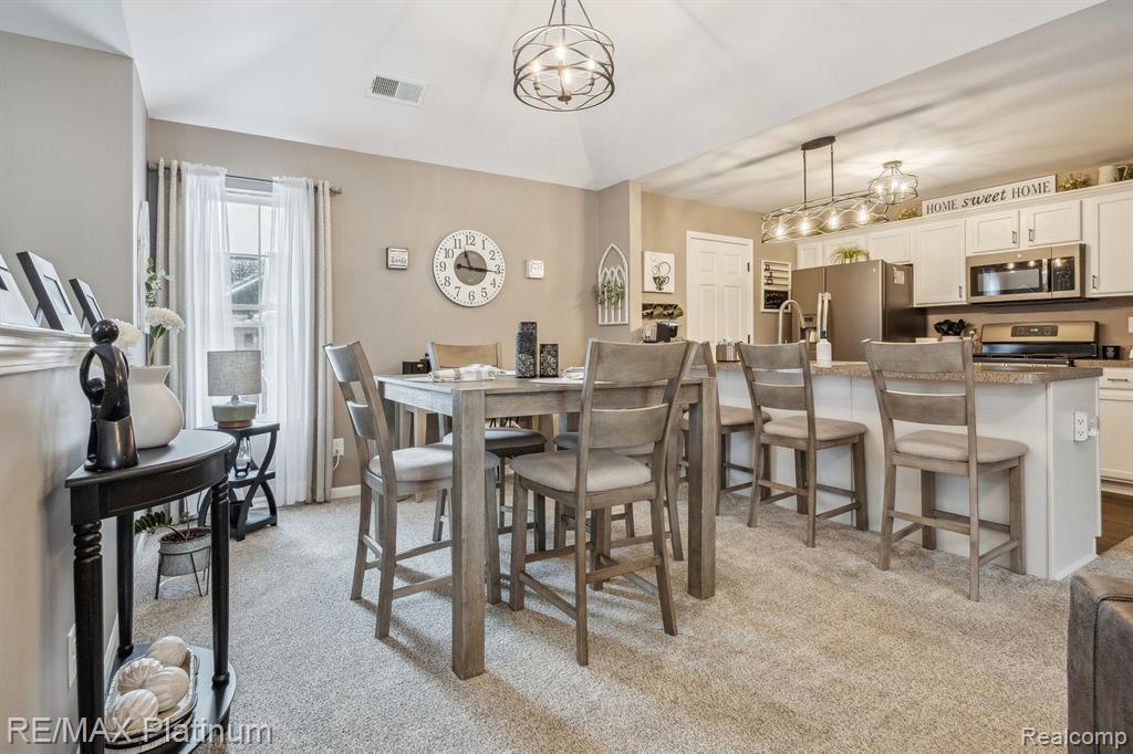 3072 KNEELAND Circle, Howell, MI 48843 — Photo 6