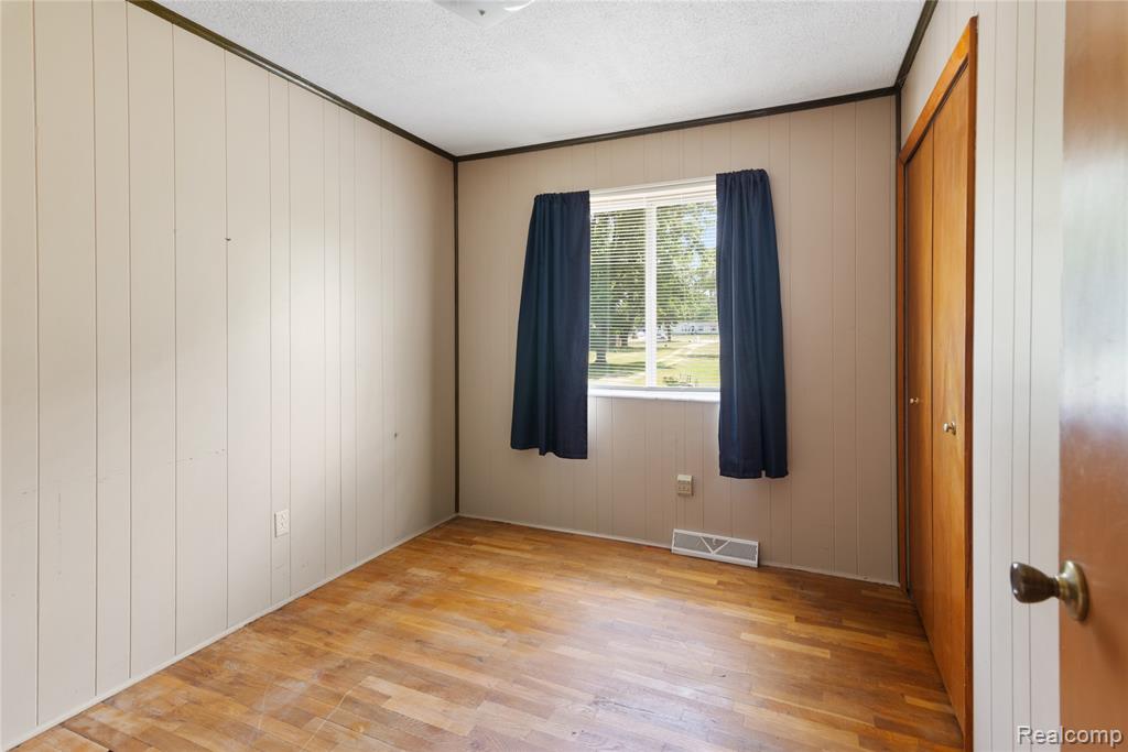 3499 E Carpenter Road, Flint, MI 48506 — Photo 15