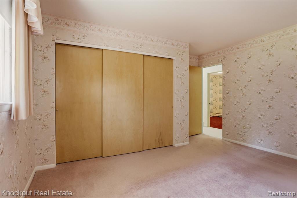 275 S Airport Road, Saginaw, MI 48601 — Photo 23