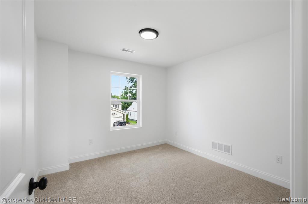 27828 Groveland Street, Madison Heights, MI 48071 — Photo 19