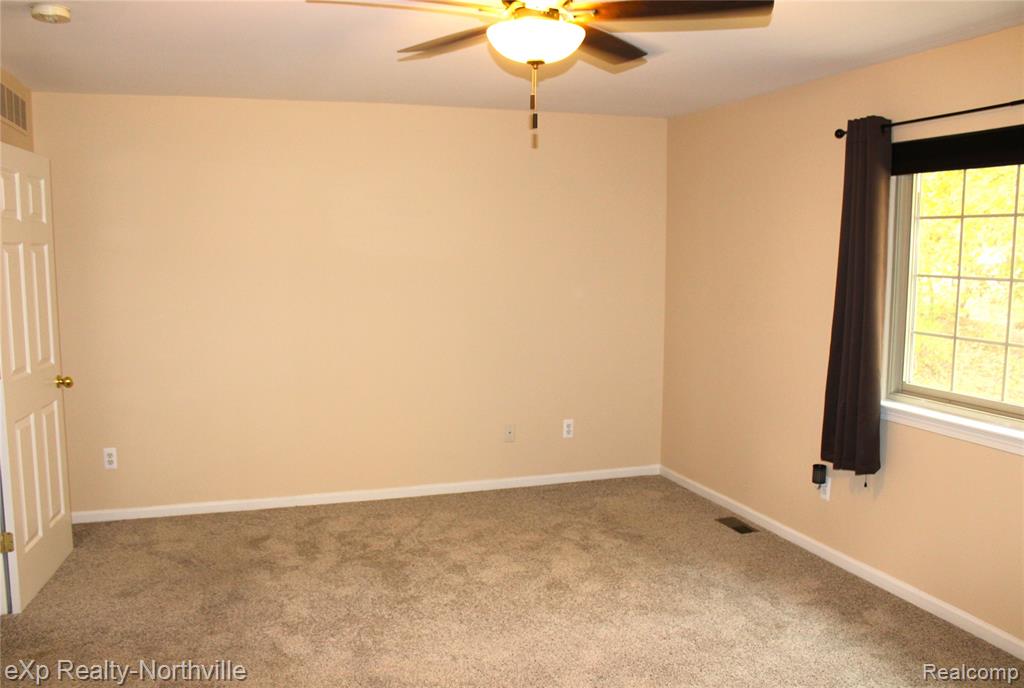 7244 Lavender Lane, 43, Waterford, MI 48327 — Photo 15