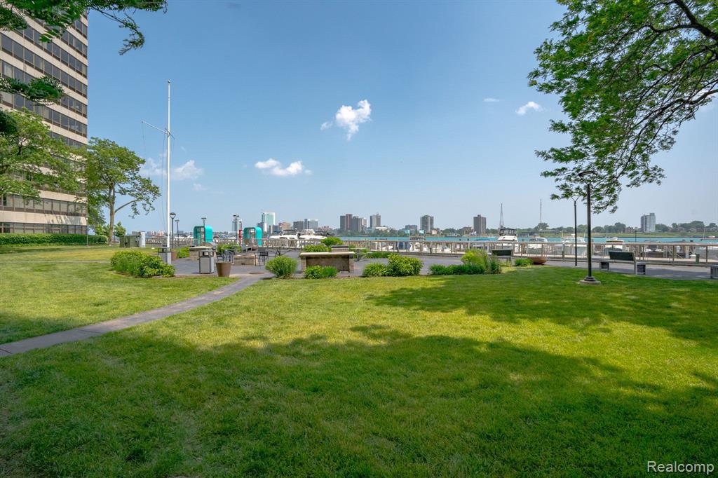 1001 Jefferson Avenue W, 300-14J, Detroit, MI 48226 — Photo 4