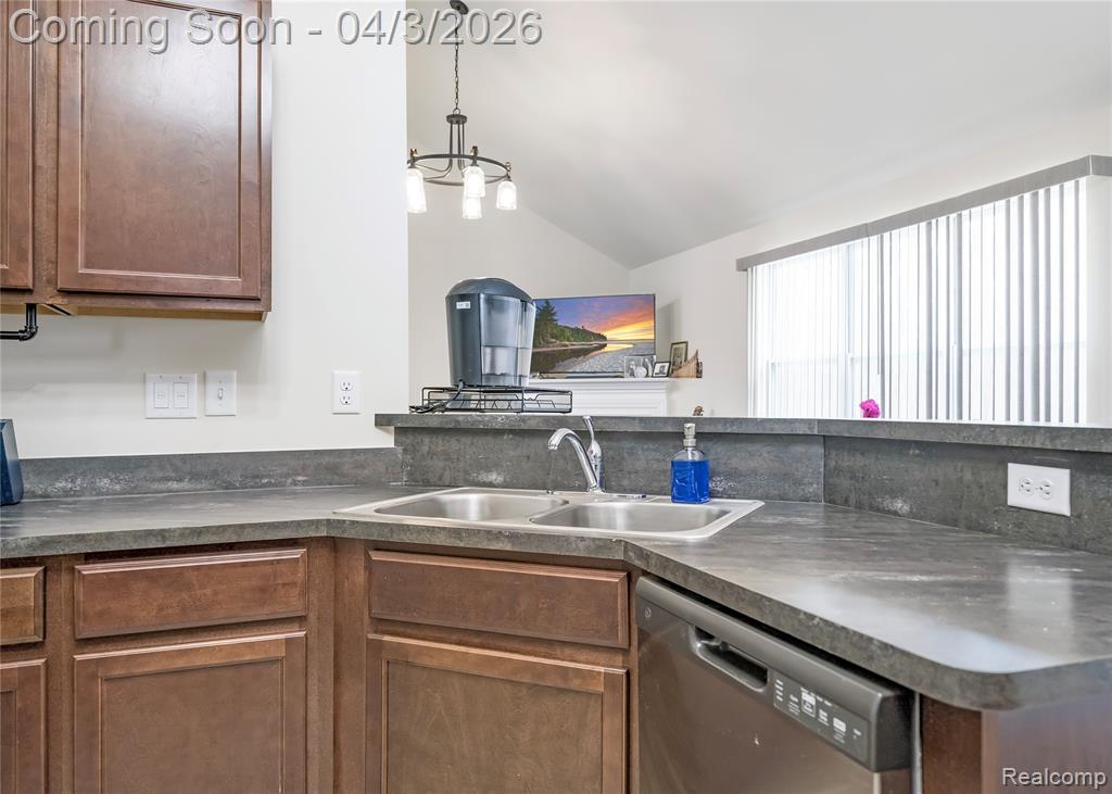 17786 Woodstock Court, Romulus, MI 48174 — Photo 12