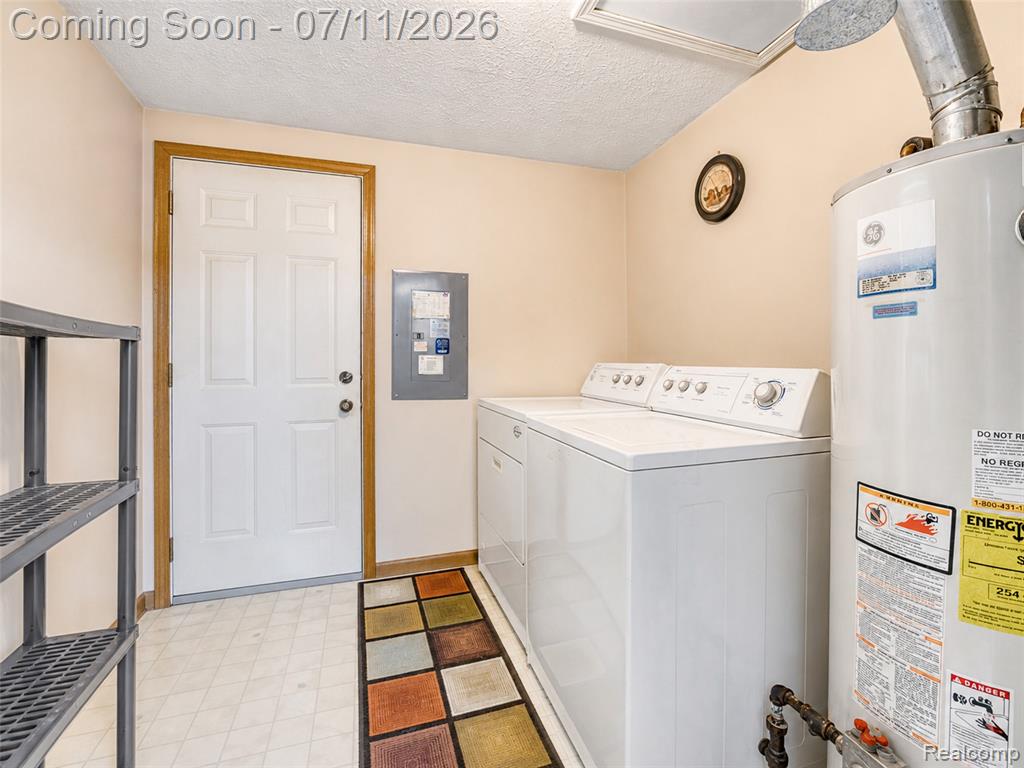 13129 Evelyn Court, Belleville, MI 48111 — Photo 16