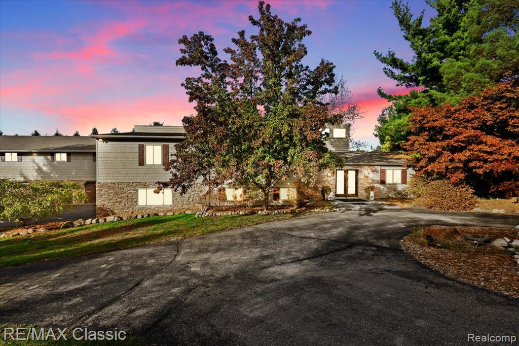 2345 E Commerce Road, Milford, MI 48381