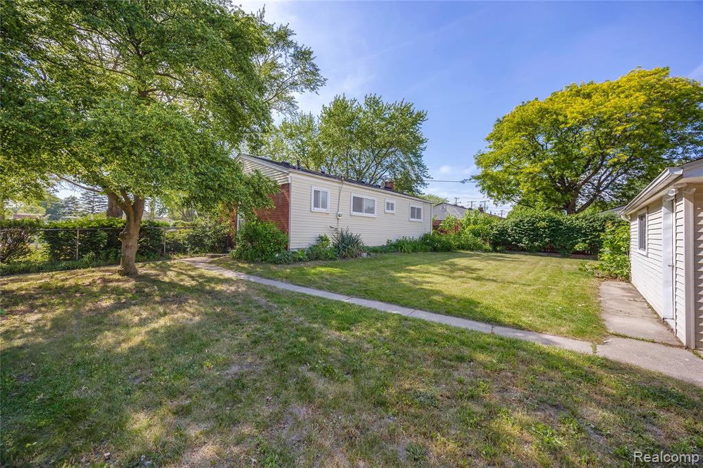 939 S Wildwood Street, Westland, MI 48186 — Photo 5